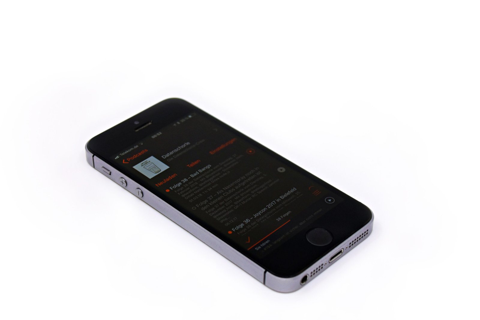 Display Brilliance That Pops Off the Screen (image credits: wikimedia)
