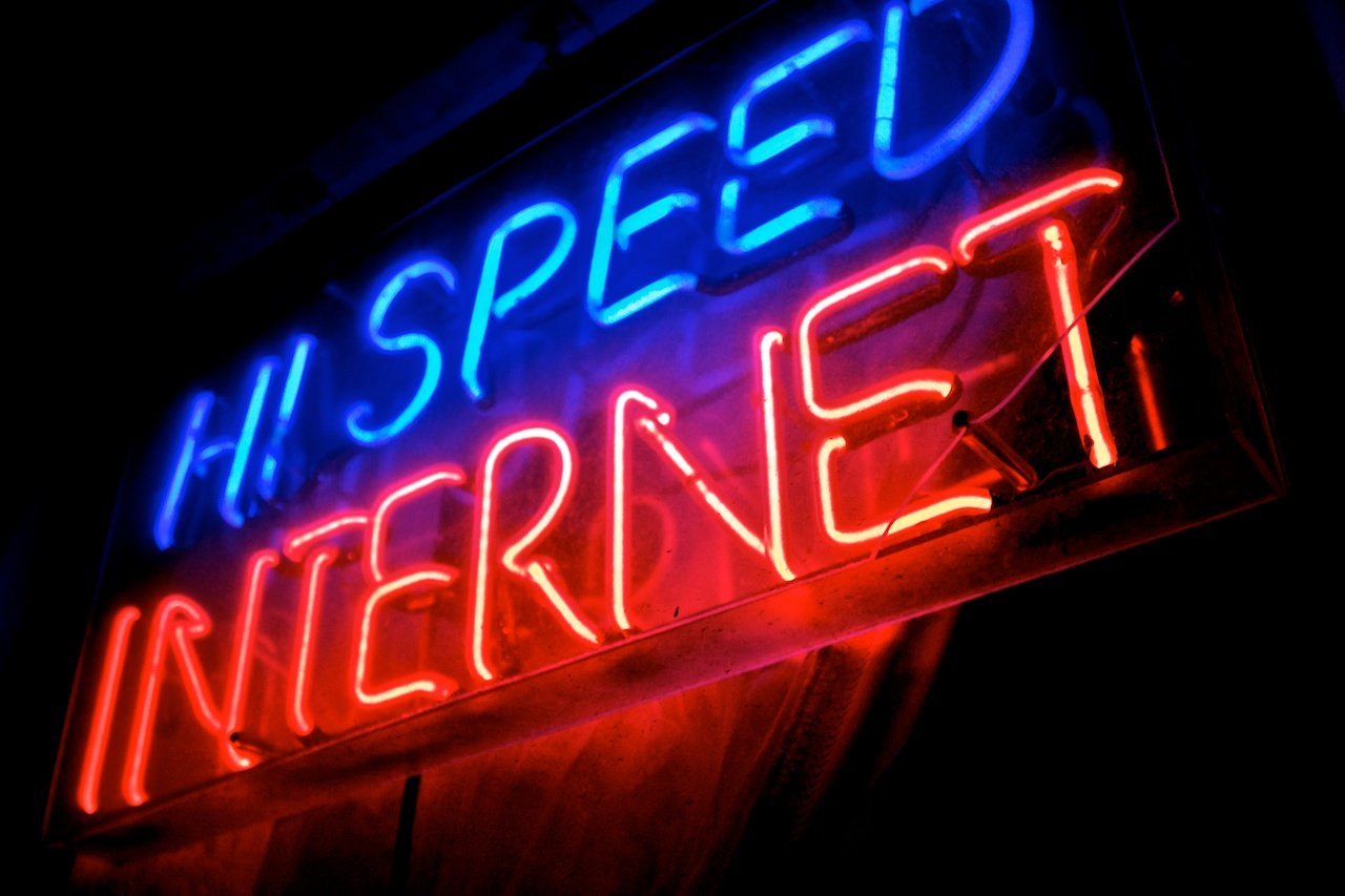 Speed Tests Expose the Truth Fast (image credits: wikimedia)
