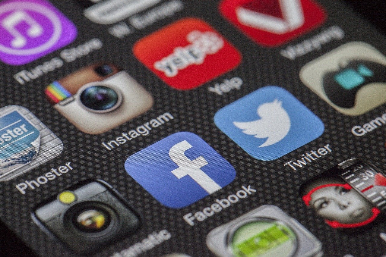 Display That Makes Media Pop (image credits: pixabay)