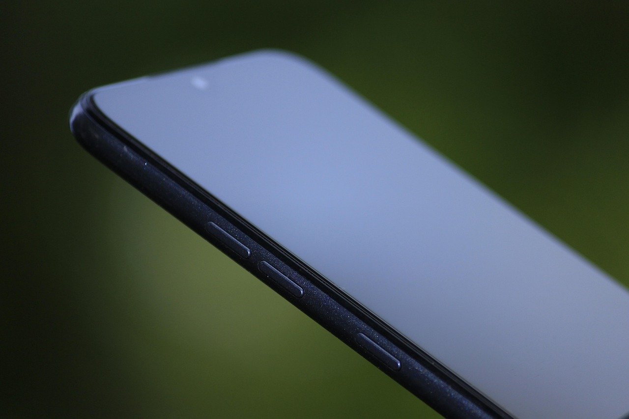 Mid-Range Smartphones Take Center Stage (image credits: pixabay)