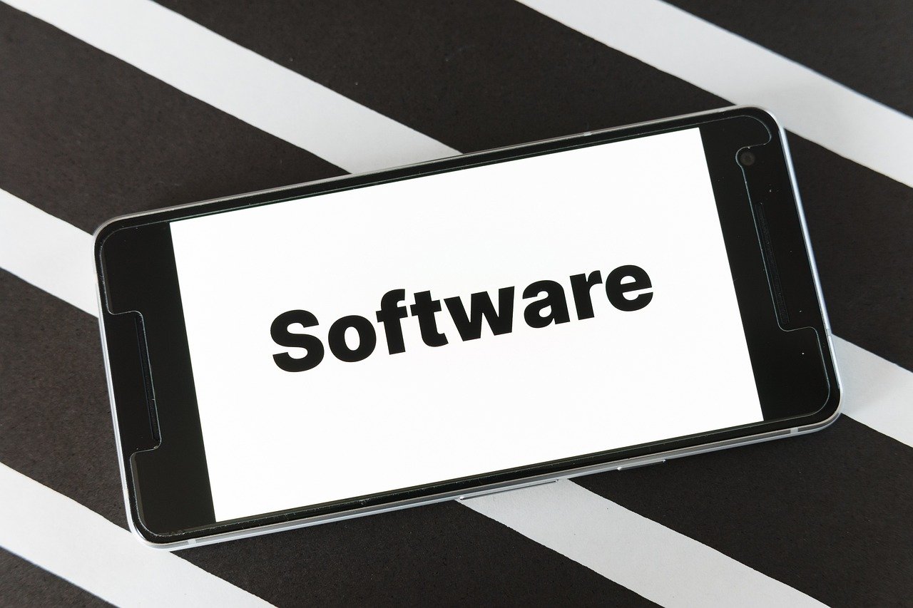 Update Your Software for Fresh Battery Tricks (image credits: pixabay)
