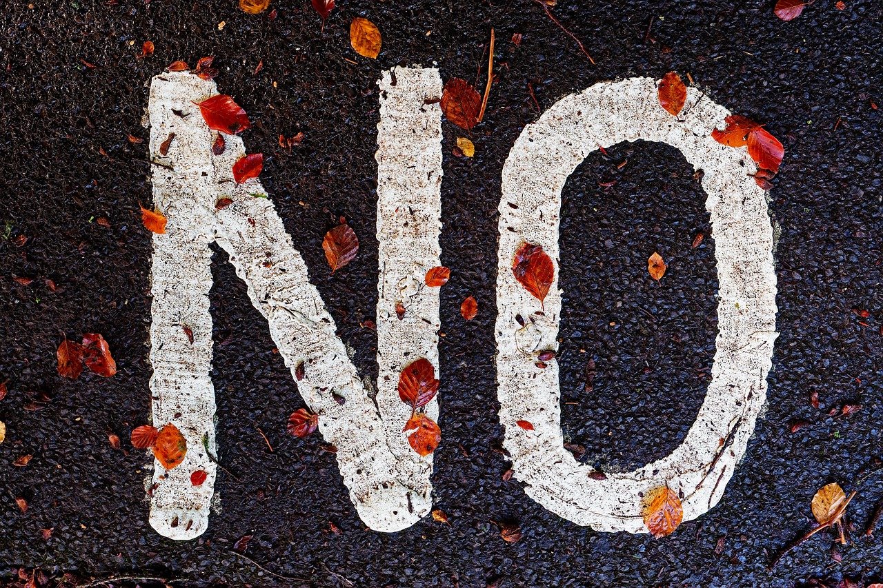 No Warranty No Support Equals Big Trouble (image credits: pixabay)