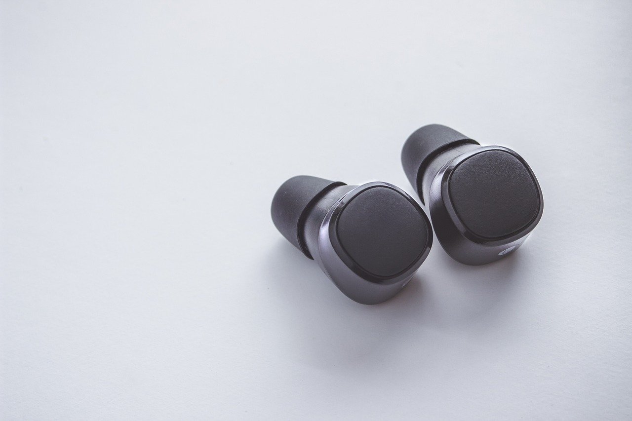 Noise Cancellation That Cuts the Chaos (image credits: pixabay)